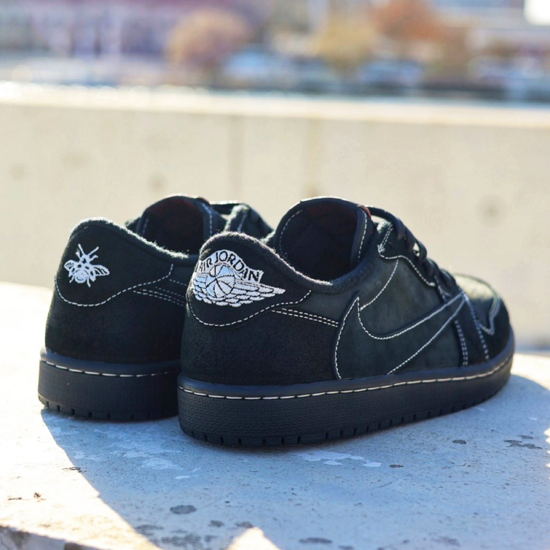 Travis-Scott-x-Air-Jordan-1-Low-OG-SP-Black-Phantom-DM7866-001-17.jpg