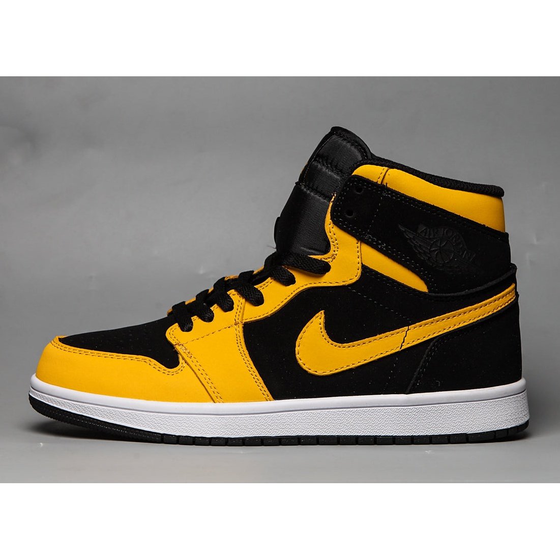 jordan-1-mid-x-reverse-new-love-830568.jpg