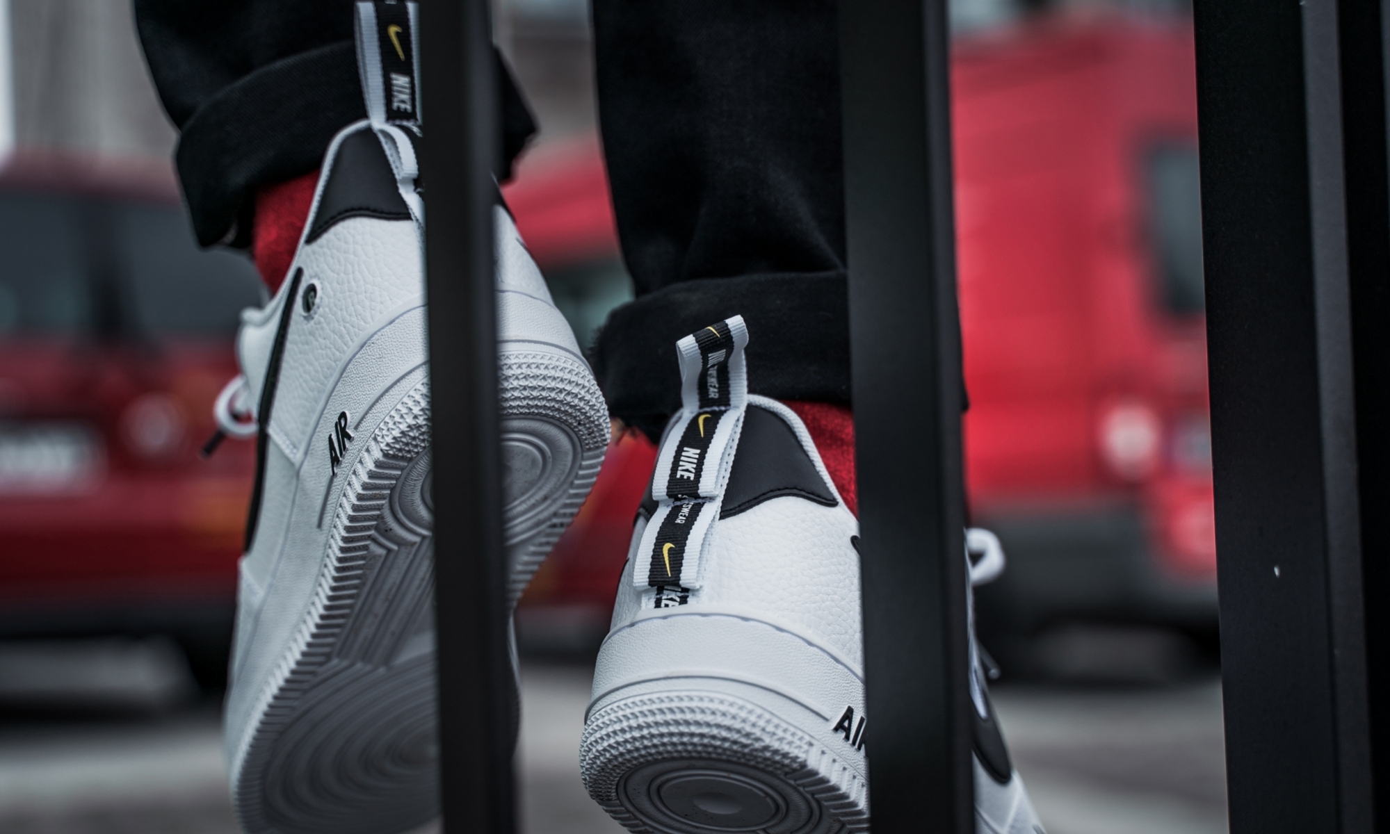 nike-air-force-1-07-lv8-utility-white-black-aj7747-100-mood-3.jpg