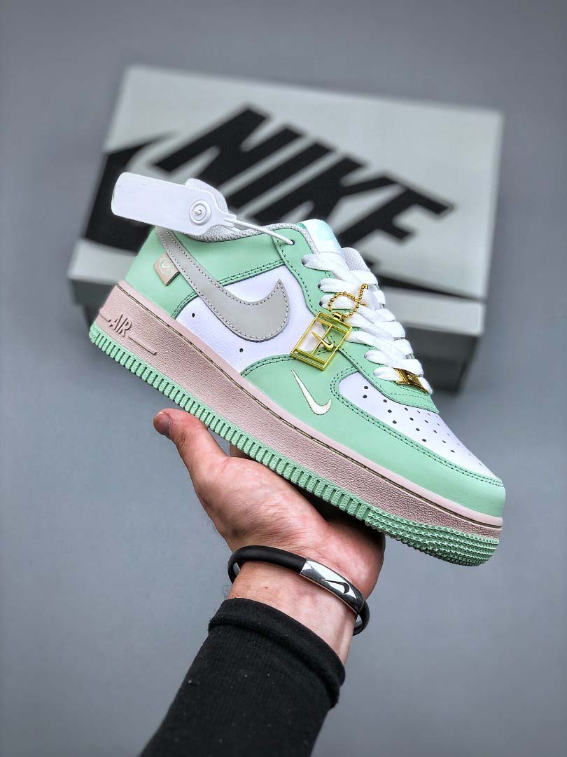 nike_air_force_107_low_green_a_1685449912_3b2252cb.jpeg